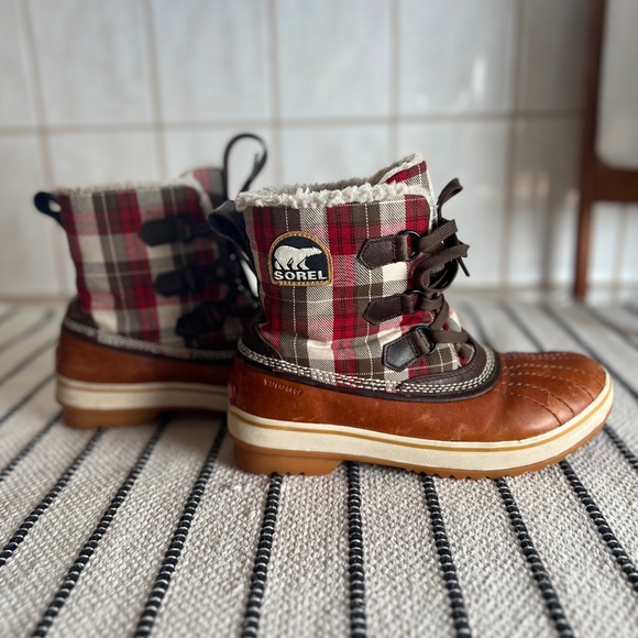 SOREL Tivoli Duck Boots, Leather Red Plaid Sherpa Lined, Waterproof, W8 - Picture 8 of 8